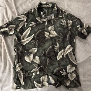 Croft & Barrow Men's Leaf Print Casual Shirt - Green and White